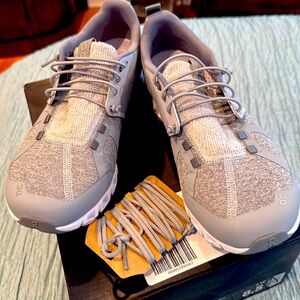 On Cloud Terry-Silver size 8.5 NWT